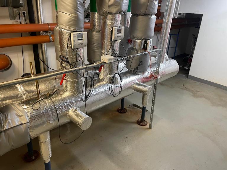 Vannbårent varmeanlegg installert av RR Varme i næringsbygg i Oslo – energieffektiv oppvarming og profesjonell prosjektering